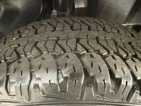 Used 2022 Jeep Cherokee Trailhawk w/ Sound & Nav Group image 54