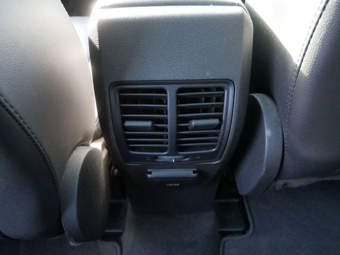 Used 2019 Ford Escape Titanium image 19