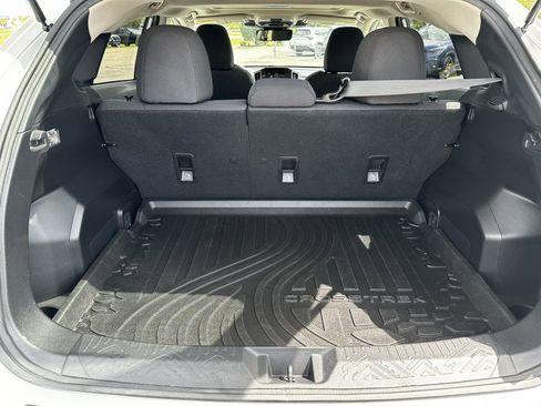 Used 2025 Subaru Crosstrek 2.0i Premium image 11