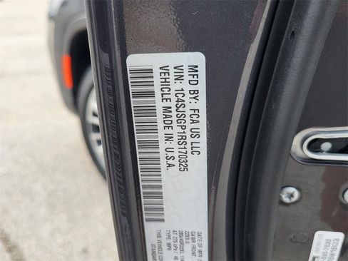 Used 2024 Jeep Grand Wagoneer L Series III image 35