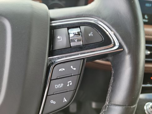 Used 2020 Lincoln Nautilus Reserve FWD image 22