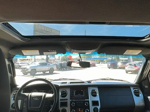 Used 2016 Ford Expedition EL XLT image 14