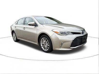 Used 2018 Toyota Avalon Limited w/ All Weather Liner Package