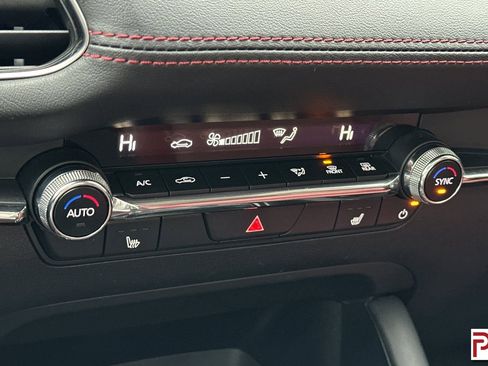 Used 2024 MAZDA MAZDA3 s image 22