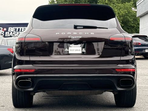 Used 2017 Porsche Cayenne Platinum Edition AWD/4WD image 4