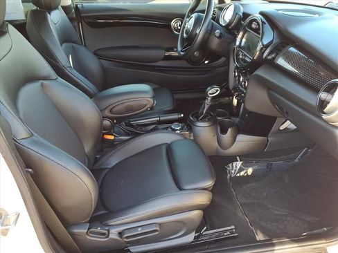 Used 2018 MINI Cooper S image 18