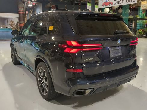 Used 2024 BMW X5 xDrive40i w/ M Sport Package AWD/4WD image 10