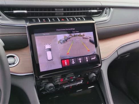 New 2025 Jeep Grand Cherokee Summit w/ Obsidian Package image 31