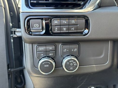 New 2026 GMC Yukon XL Denali image 16