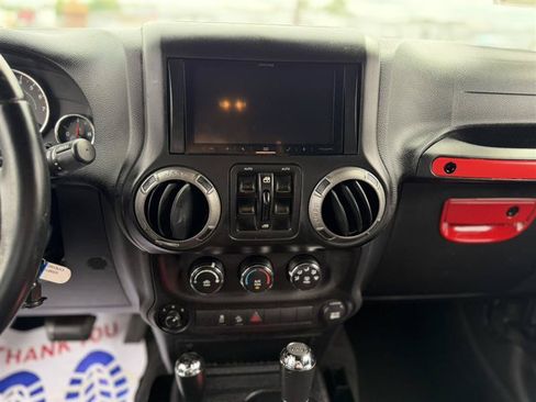 Used 2017 Jeep Wrangler Unlimited Sport w/ Quick Order Package 24S AWD/4WD image 21