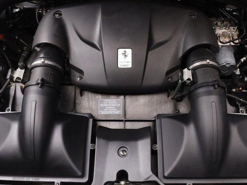 Used 2016 Ferrari California T image 53