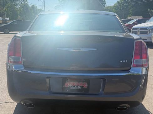 Used 2014 Chrysler 300 RWD image 13