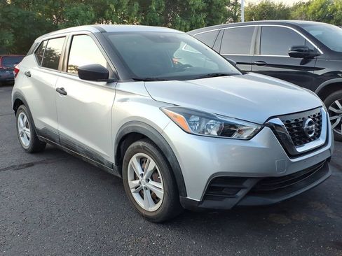 Used 2020 Nissan Kicks S FWD image 1
