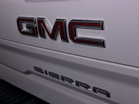 Used 2026 GMC Sierra 1500 AT4X AWD/4WD image 32