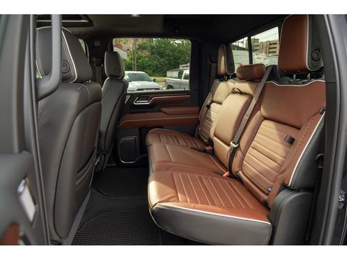 New 2026 GMC Sierra 2500 Denali Ultimate AWD/4WD image 13