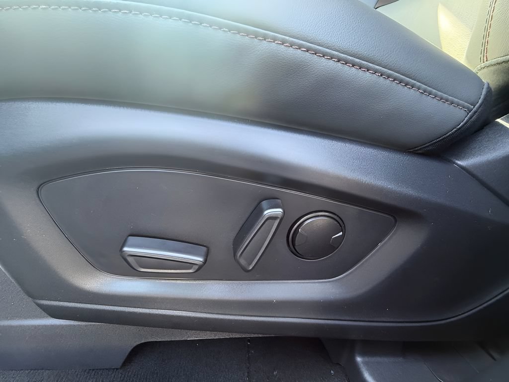New 2026 Ford Explorer Active w/ Active Comfort Package AWD/4WD image 10