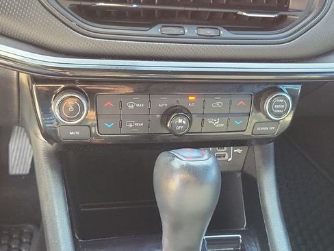 Used 2022 Jeep Compass Latitude w/ Convenience Group FWD image 24