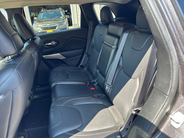Used 2018 Jeep Cherokee Limited AWD/4WD image 22