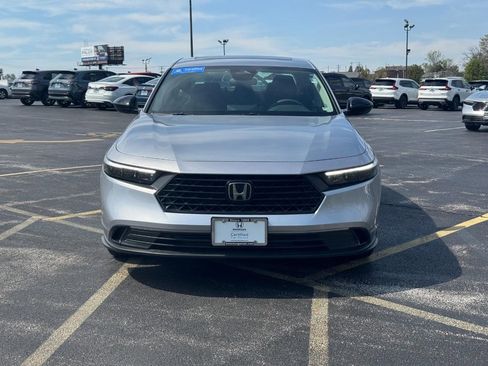 Certified 2025 Honda Accord SE image 11