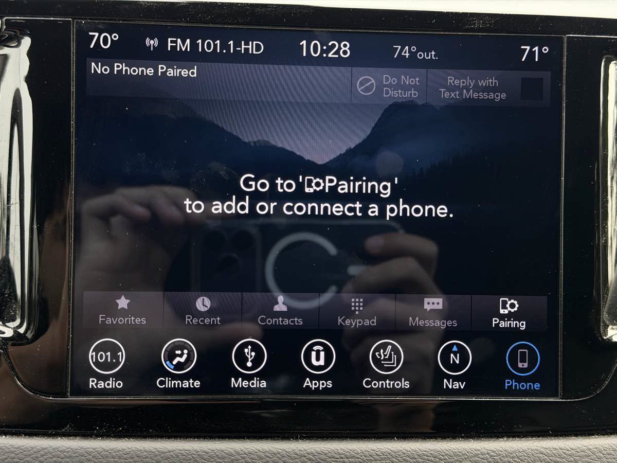 Used 2019 Chrysler Pacifica Touring-L FWD image 23