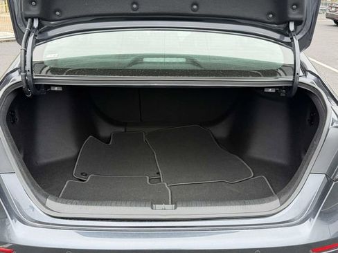 Used 2025 Honda Accord EX-L image 9