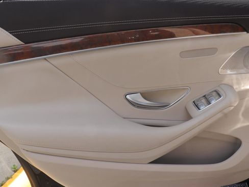 Used 2014 Mercedes-Benz S 550 Sedan image 12