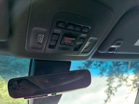 Used 2020 Toyota Avalon XSE image 31