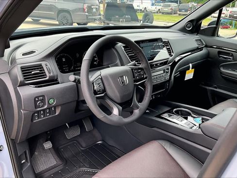 New 2026 Honda Ridgeline Black Edition image 8