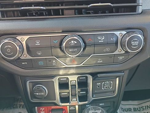 Used 2025 Jeep Wrangler Unlimited Sport S 4xe AWD/4WD image 20