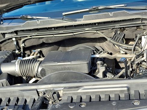 Used 2021 Chevrolet Silverado 2500 Custom w/ Custom Convenience Package image 27