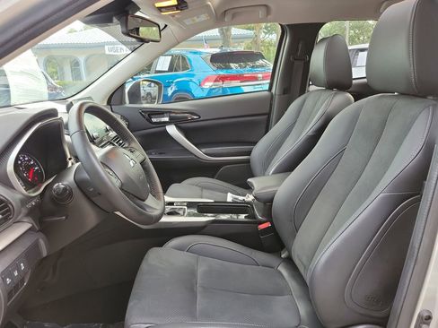 Used 2023 Mitsubishi Eclipse Cross AWD image 16