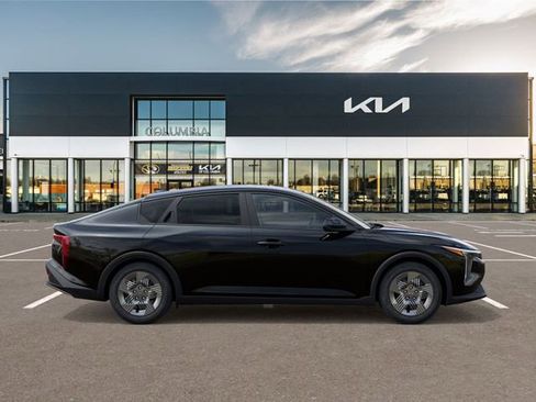 New 2026 Kia K4 LX image 7