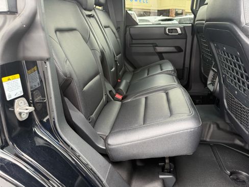 Used 2025 Ford Bronco Big Bend w/ Black Diamond Package AWD/4WD image 7