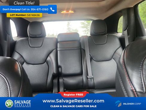 Used 2015 Jeep Cherokee Trailhawk w/ Comfort/Convenience Group AWD/4WD image 13