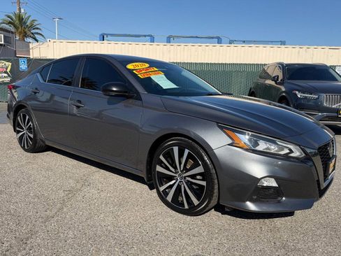 Used 2020 Nissan Altima 2.0 SR FWD image 3