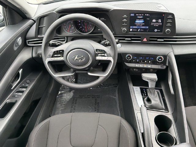 Certified 2023 Hyundai Elantra SEL FWD image 25
