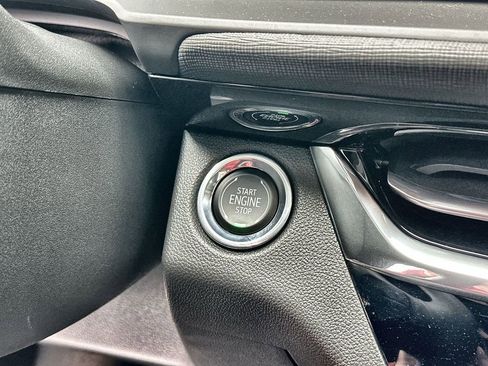 Used 2025 Buick Envista Avenir image 16