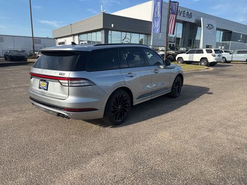 Used 2023 Lincoln Aviator Reserve w/ Equipment Group 201A RWD image 13