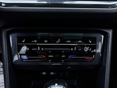 Used 2022 Volkswagen Tiguan SE R-Line image 25