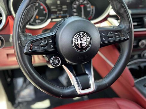 Used 2021 Alfa Romeo Stelvio Sprint w/ Nero Edizione RWD image 39