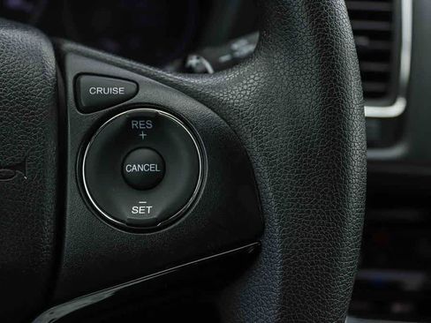 Used 2018 Honda HR-V EX image 23