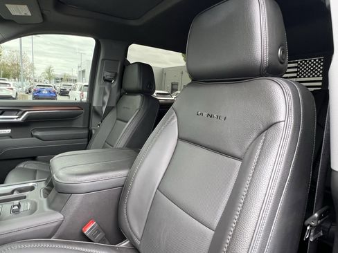 Used 2025 GMC Sierra 1500 Denali w/ Denali Reserve Package image 8