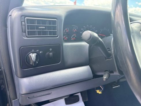 Used 2001 Ford F250 XLT RWD image 11