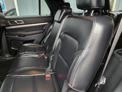 Used 2019 Ford Explorer XLT w/ Equipment Group 202A image 55