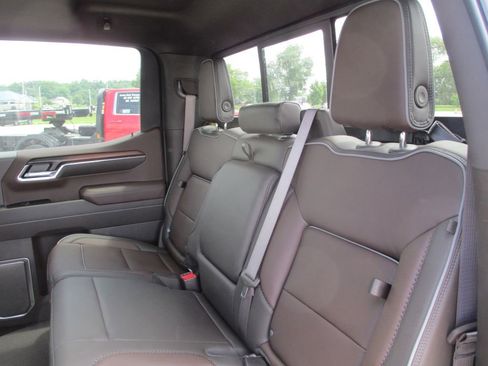 New 2026 GMC Sierra 1500 Denali w/ Denali Reserve Package AWD/4WD image 16