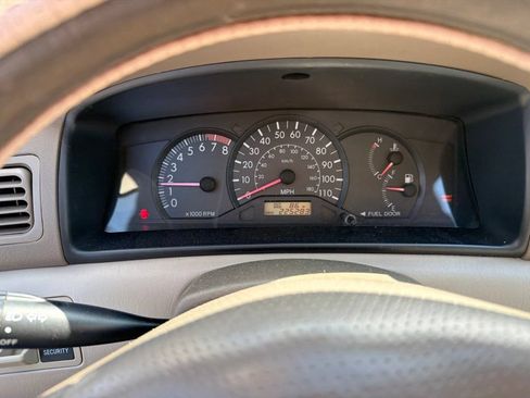 Used 2007 Toyota Corolla CE w/ Upgrade Pkg FWD image 3
