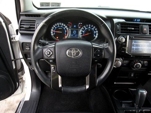 Used 2015 Toyota 4Runner Trail Premium image 19