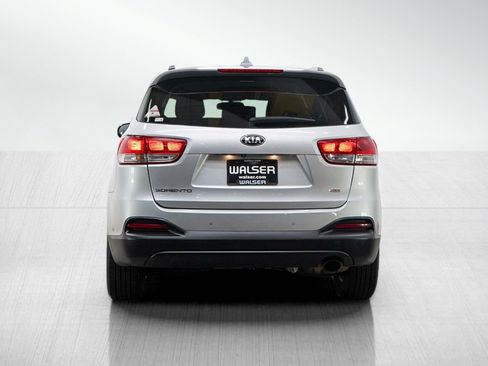 Used 2016 Kia Sorento AWD w/ LX Convenience Package image 5