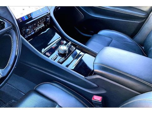 Used 2023 Jeep Grand Cherokee Overland w/ Advanced Protech Group III image 17