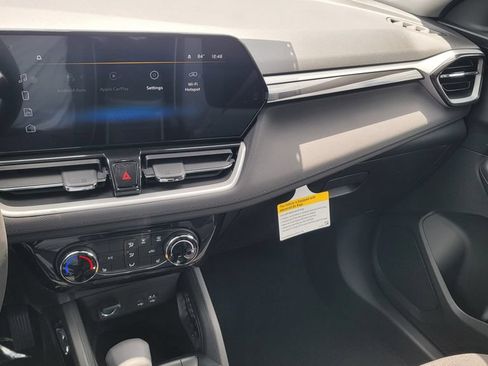 New 2026 Chevrolet TrailBlazer LT w/ LT Cold Weather Package FWD image 21